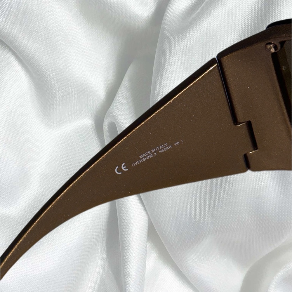 Dior Overshine 2 Shield Designer Sunglasses in Gold - Picture 4 of 5